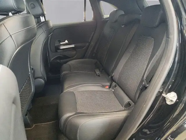 Mercedes-Benz GLA view 13