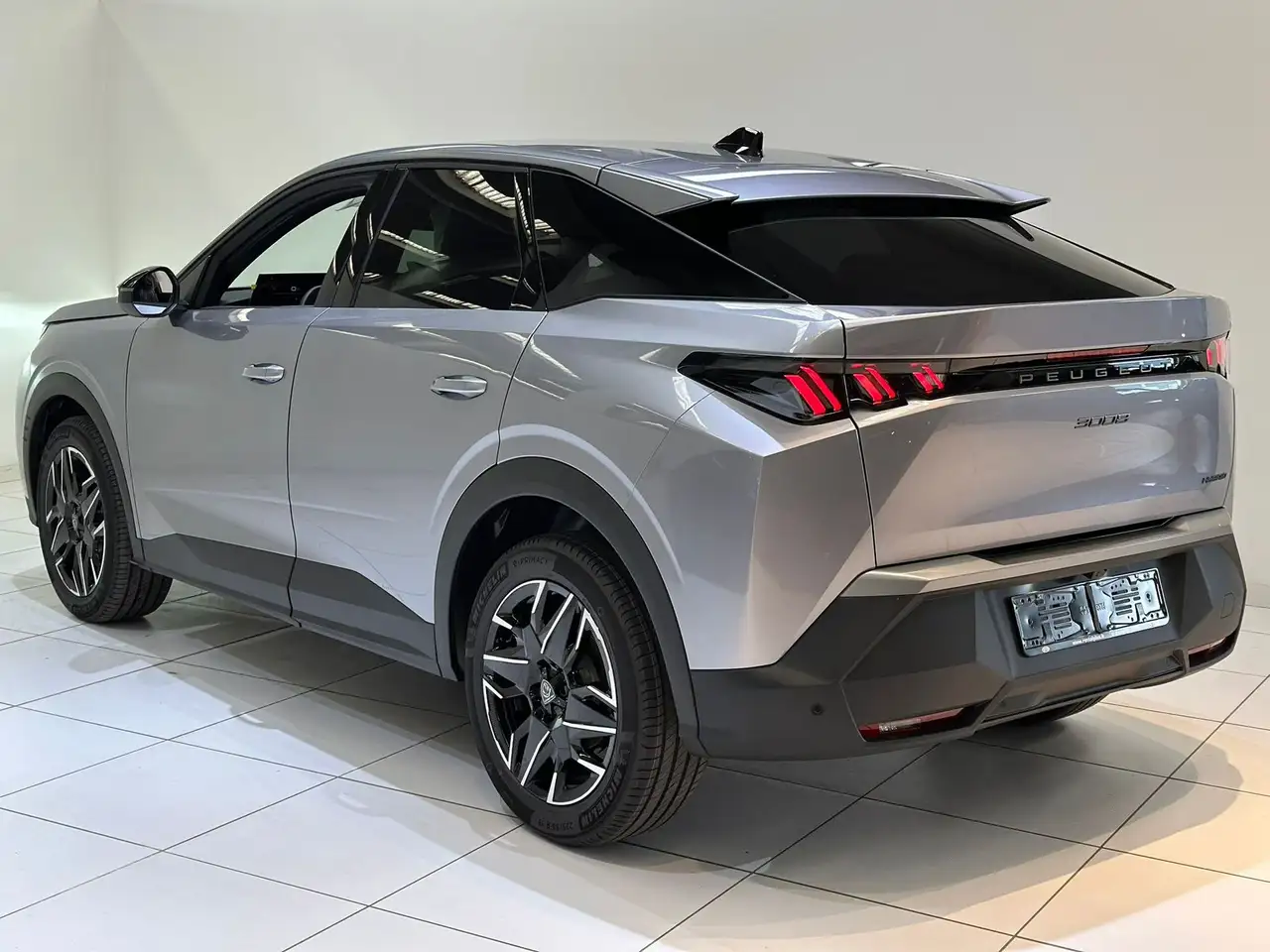 Peugeot 3008 Hybrid 145 Allure e-DCS 6 4