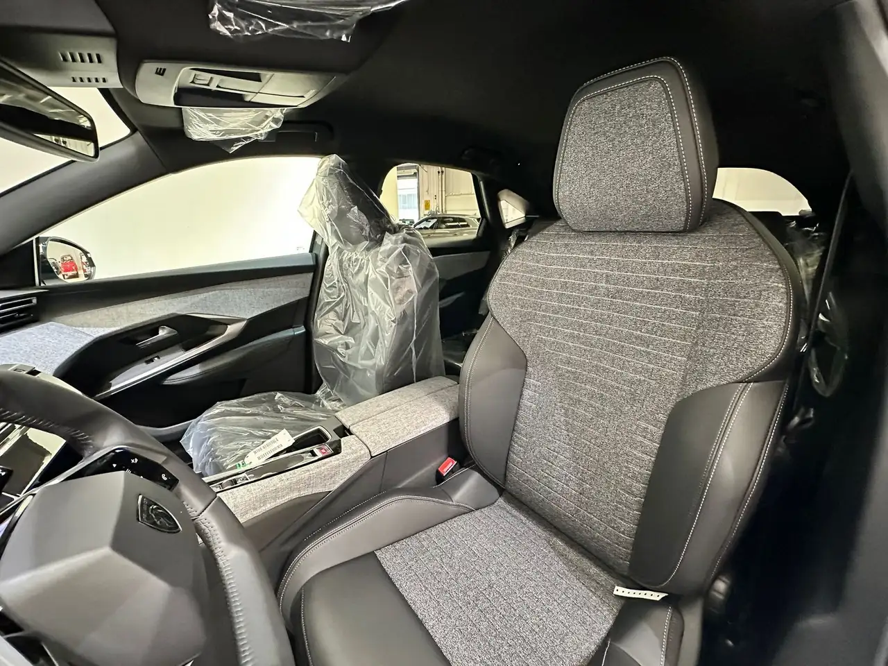 Peugeot 3008 Hybrid 145 Allure e-DCS 6 10