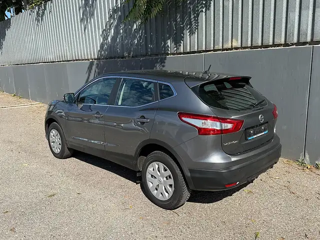 Nissan Qashqai view 3