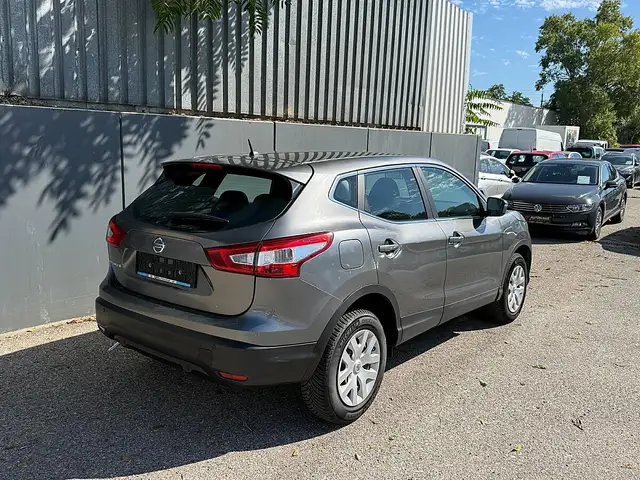 Nissan Qashqai view 6