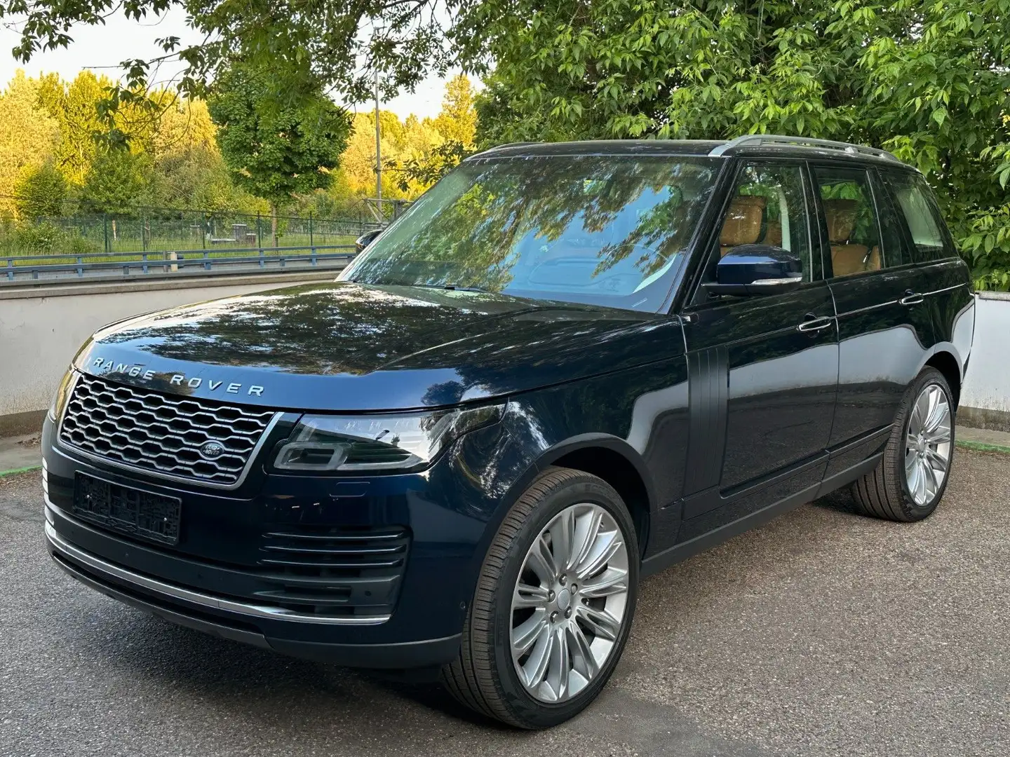 Land Rover Range Rover P400 Autobiography *Prod: 28.09.20* Blau - 1