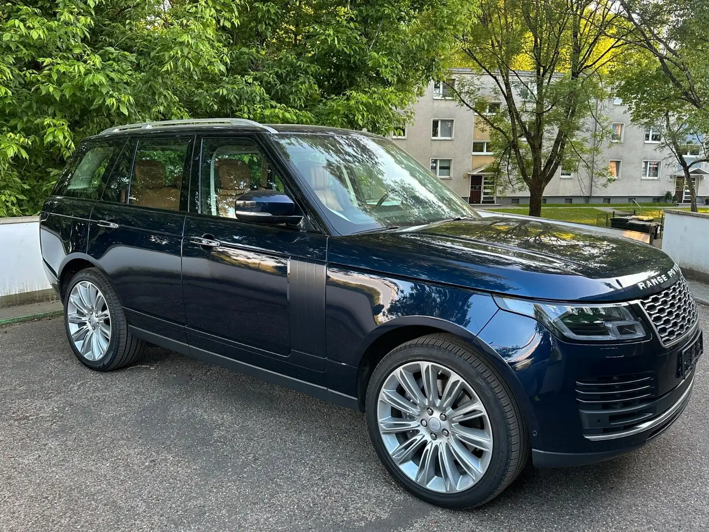 Land Rover Range Rover P400 Autobiography *Prod: 28.09.20* Blau - 2