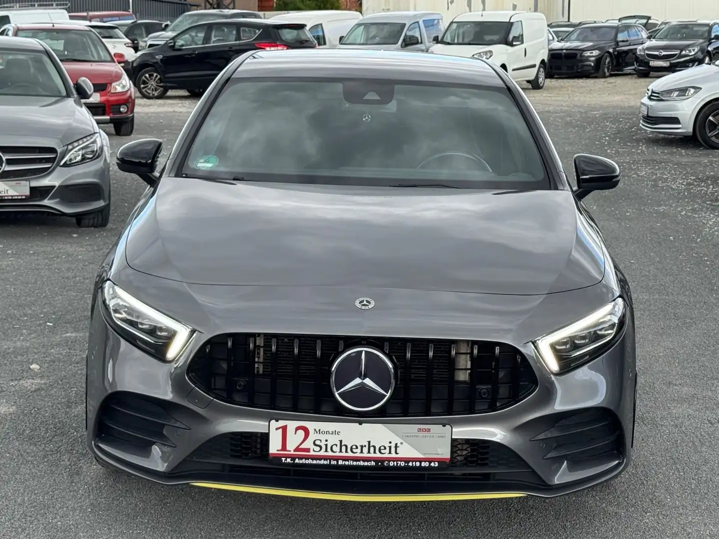 Mercedes-Benz A 250 A -Klasse A 250 Edition 1  AMG Line NAVI/EURO 6 Šedá - 2