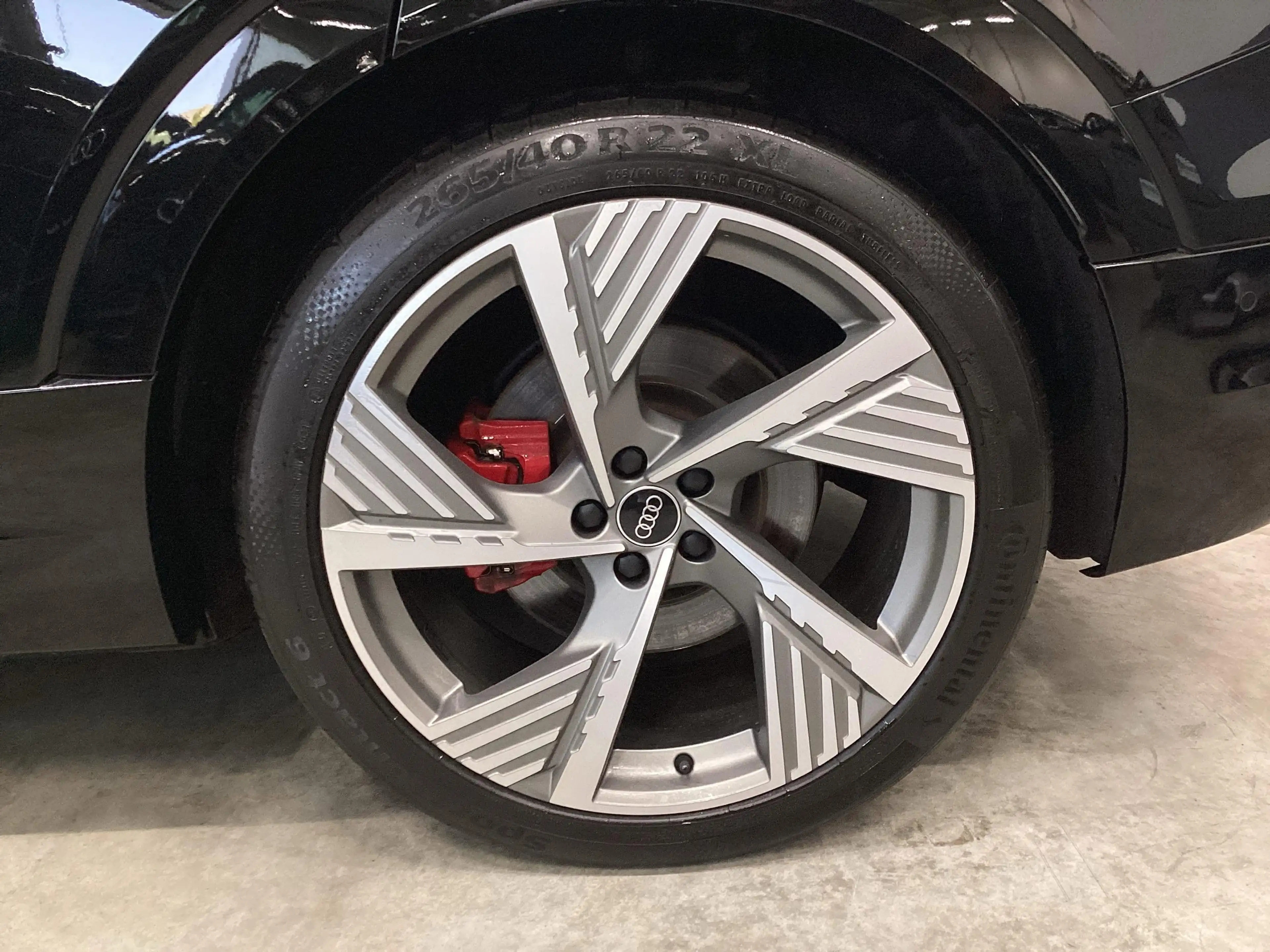 Audi Q8 e-tron S line 55 B&O HUD Keyless 360° ACC SHZ — photo 6
