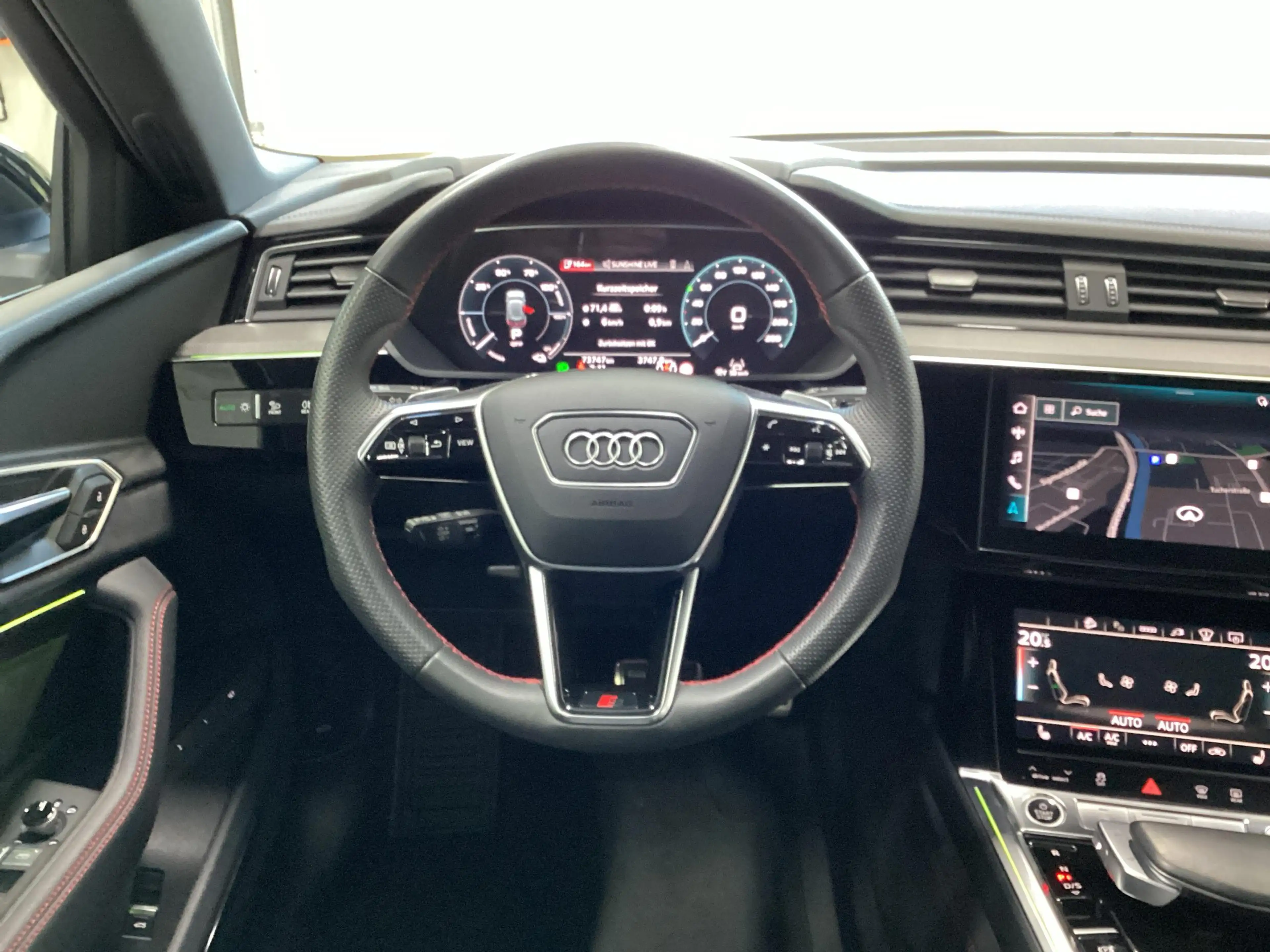Audi Q8 e-tron S line 55 B&O HUD Keyless 360° ACC SHZ — photo 9