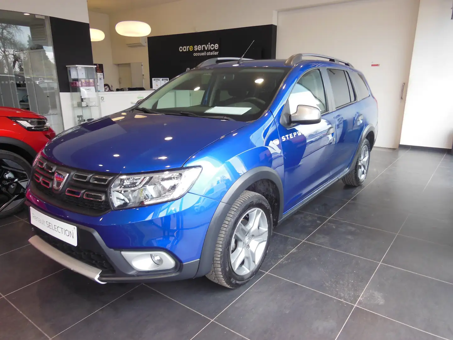 Dacia Logan MCV 0.9 TCe Stepway (EU6.2) + ATTACHE REMORQUE Bleu - 2