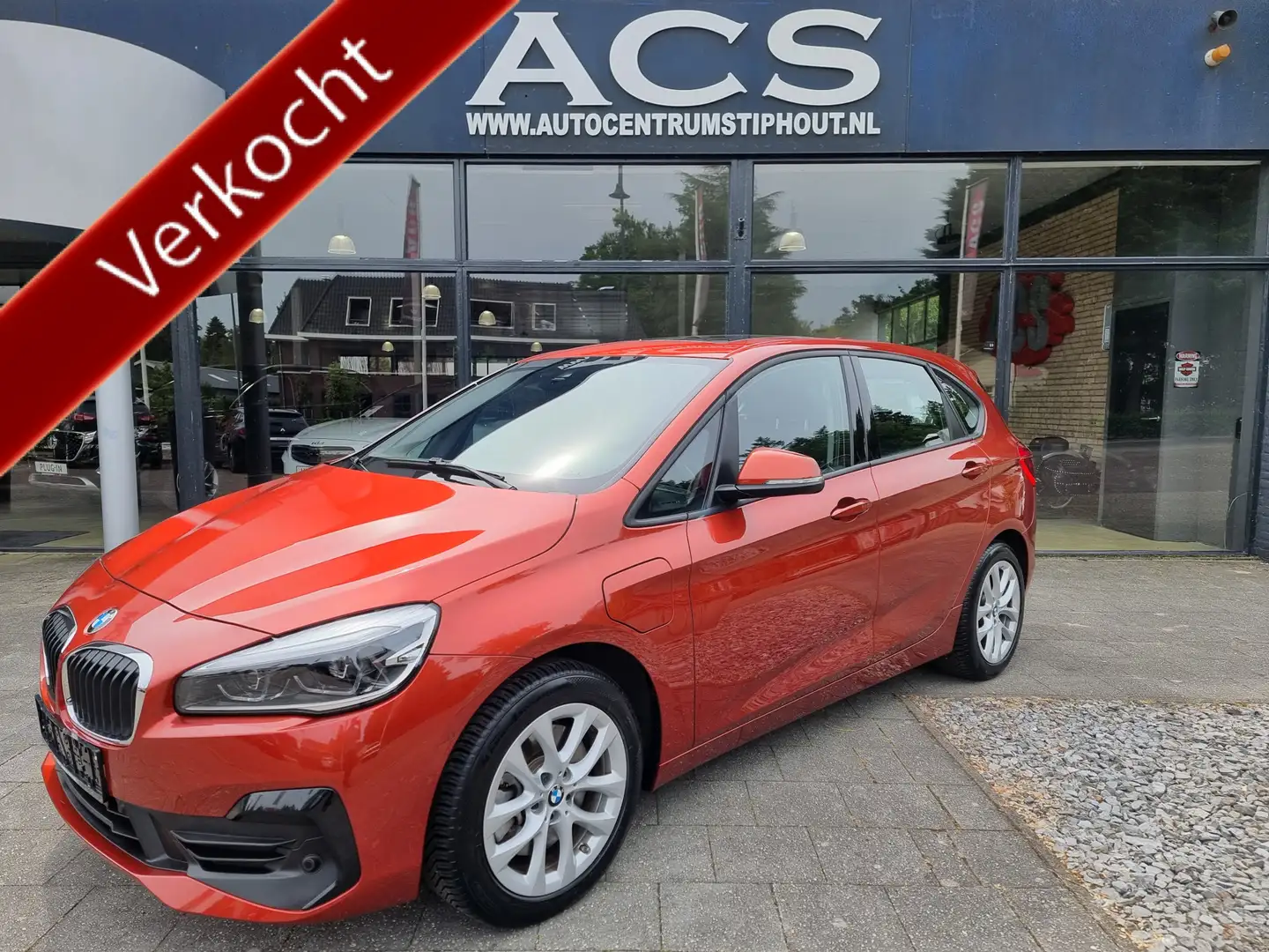 BMW 225 2-serie Active Tourer 225xe Executive Edition PHEV Rood - 1