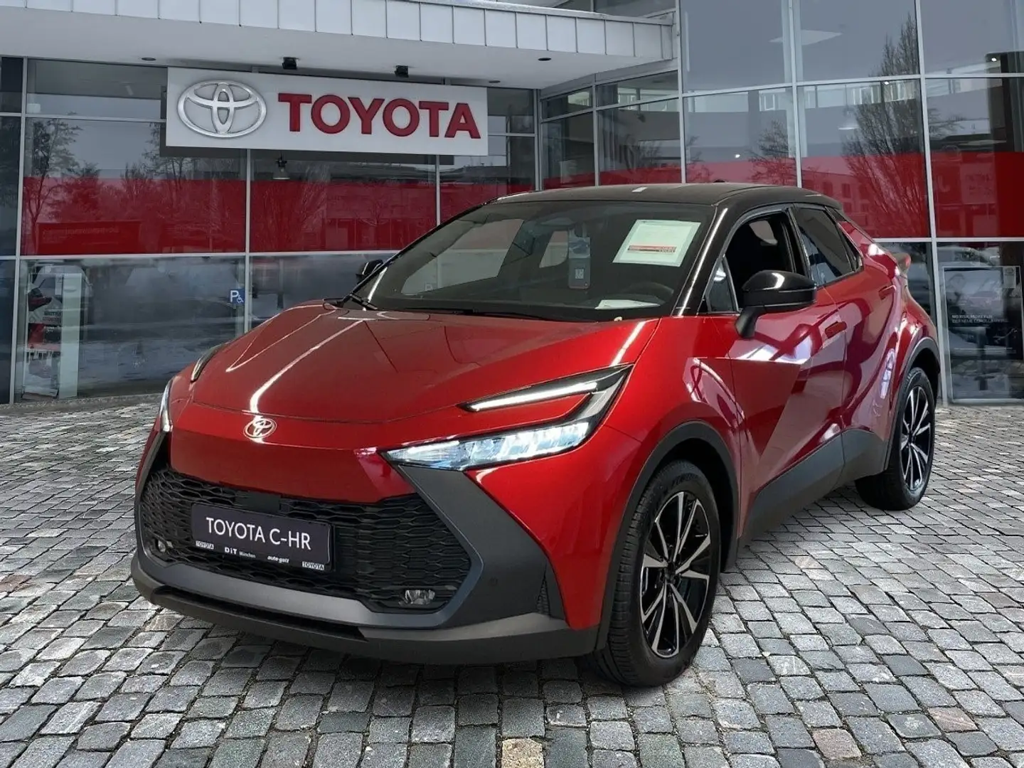 Toyota C-HR 2.0 Hybrid Teamplayer **schnell verfügbar** Rot - 1