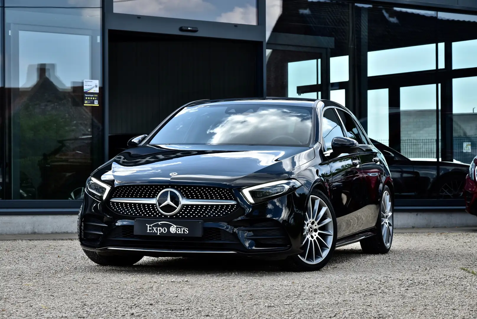 Mercedes-Benz A 180 AMG LINE*A180 7G-DCT*DISTRONIC*MEMORY*CAMERA*LEDER Zwart - 1
