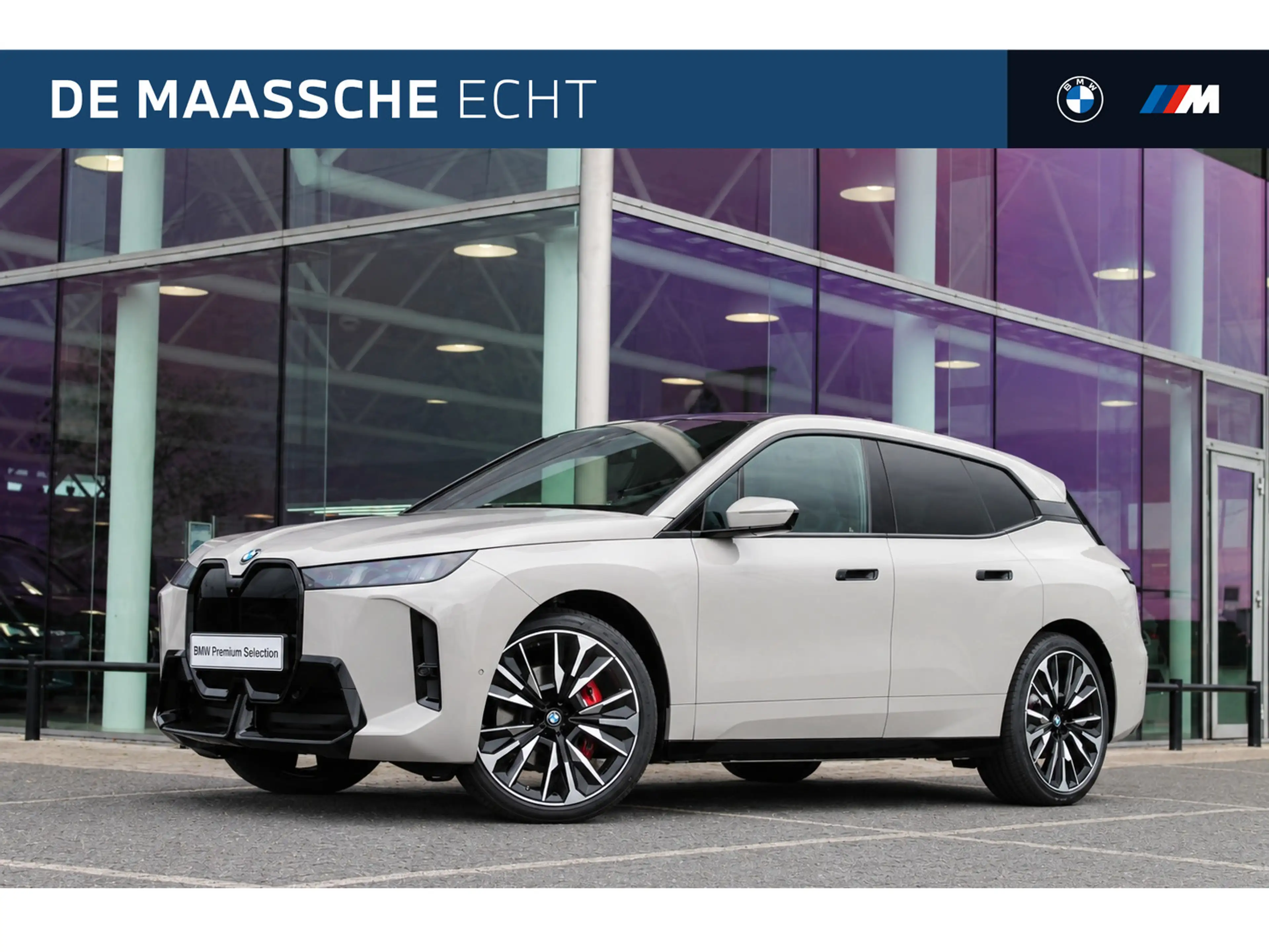 BMW iX xDrive60 M Sport / Panoramadak Sky Lounge / Trekha