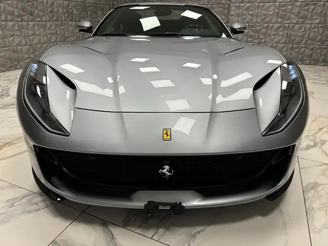 Ferrari 812 GTS -V12 / CARBON-LIFT-CAMERA