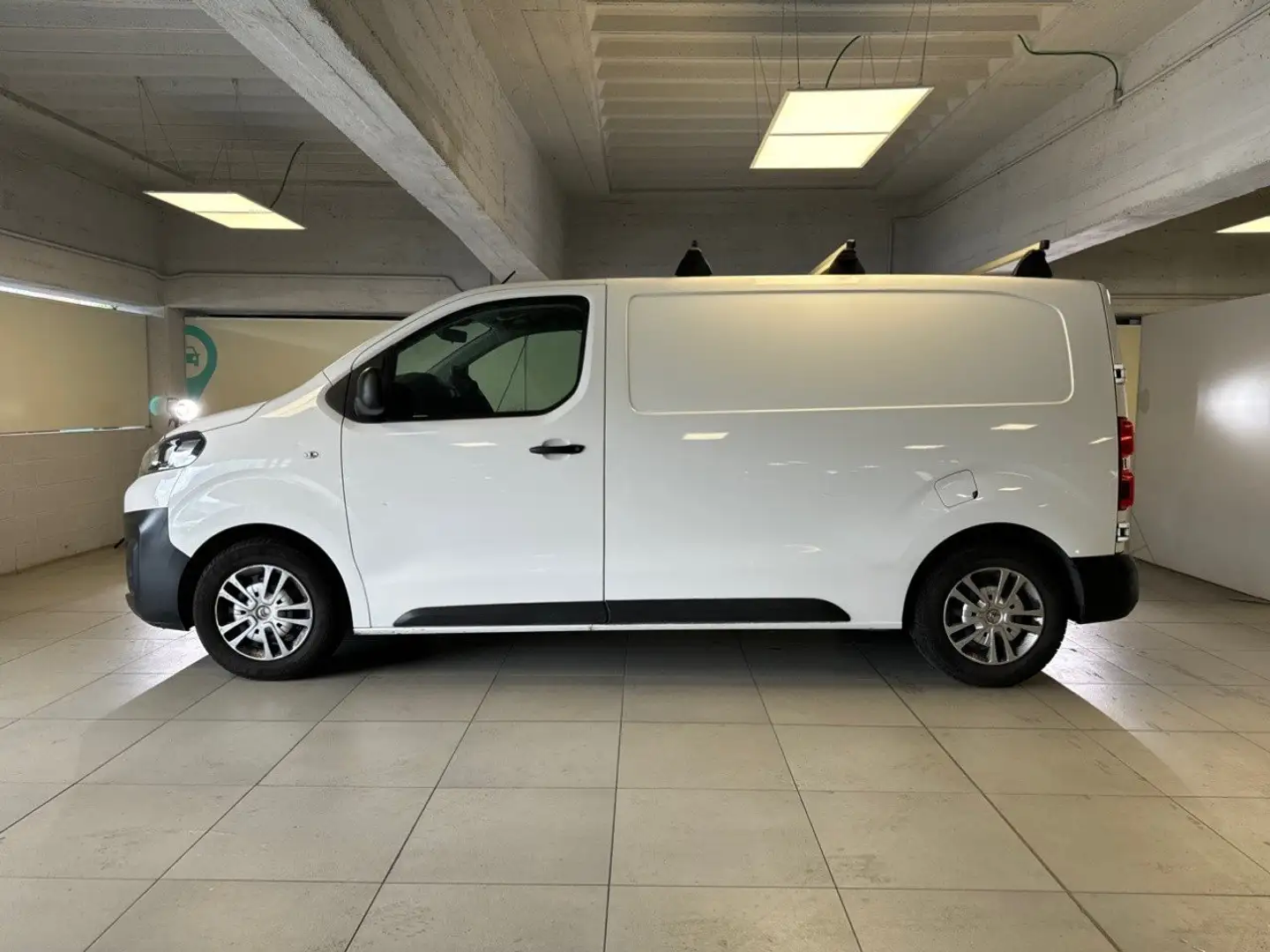 Citroen Jumpy BlueHDi 120 M Club Blanc - 2