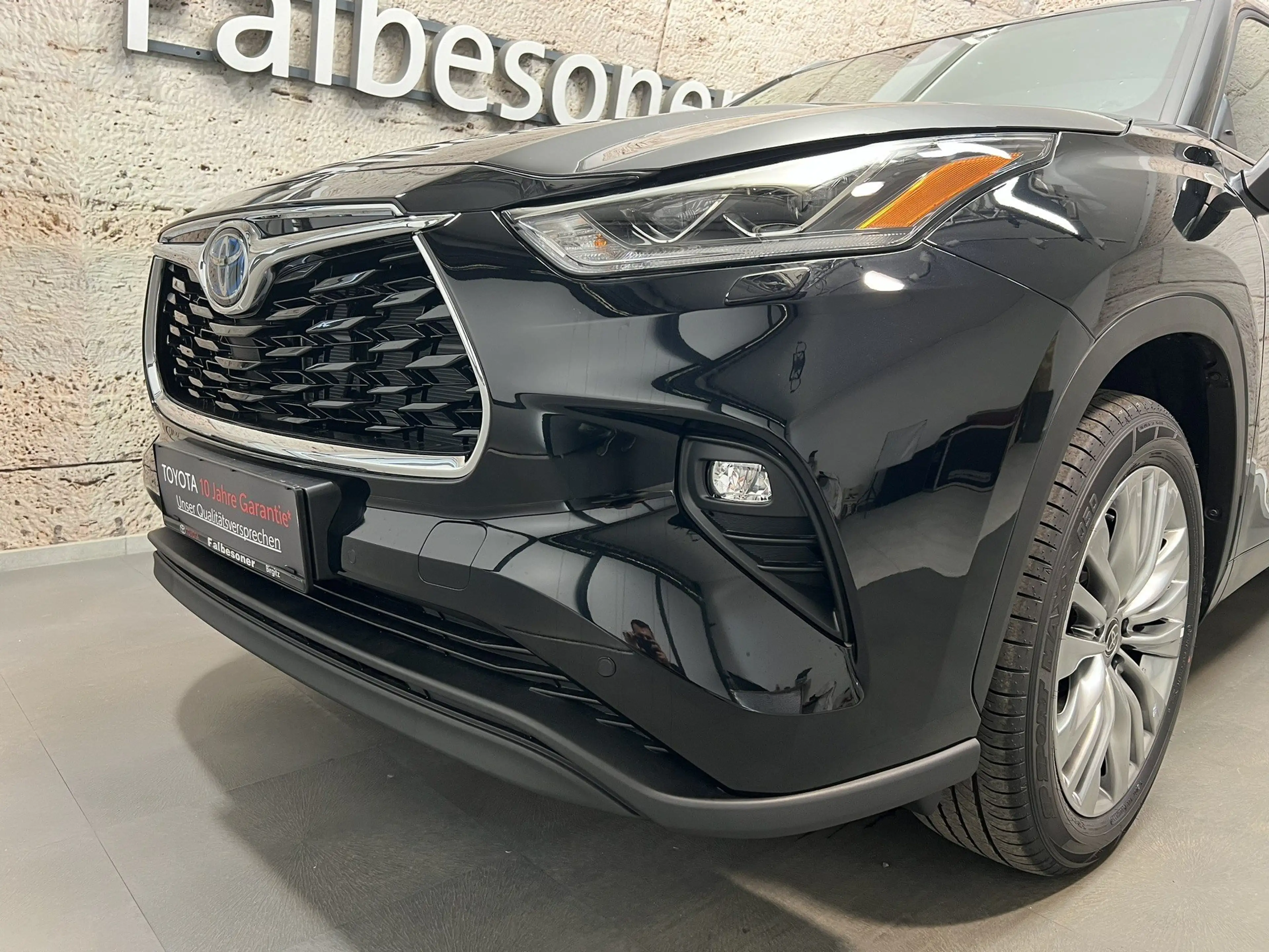 Toyota Highlander 2,5 Hybrid Style — photo 3