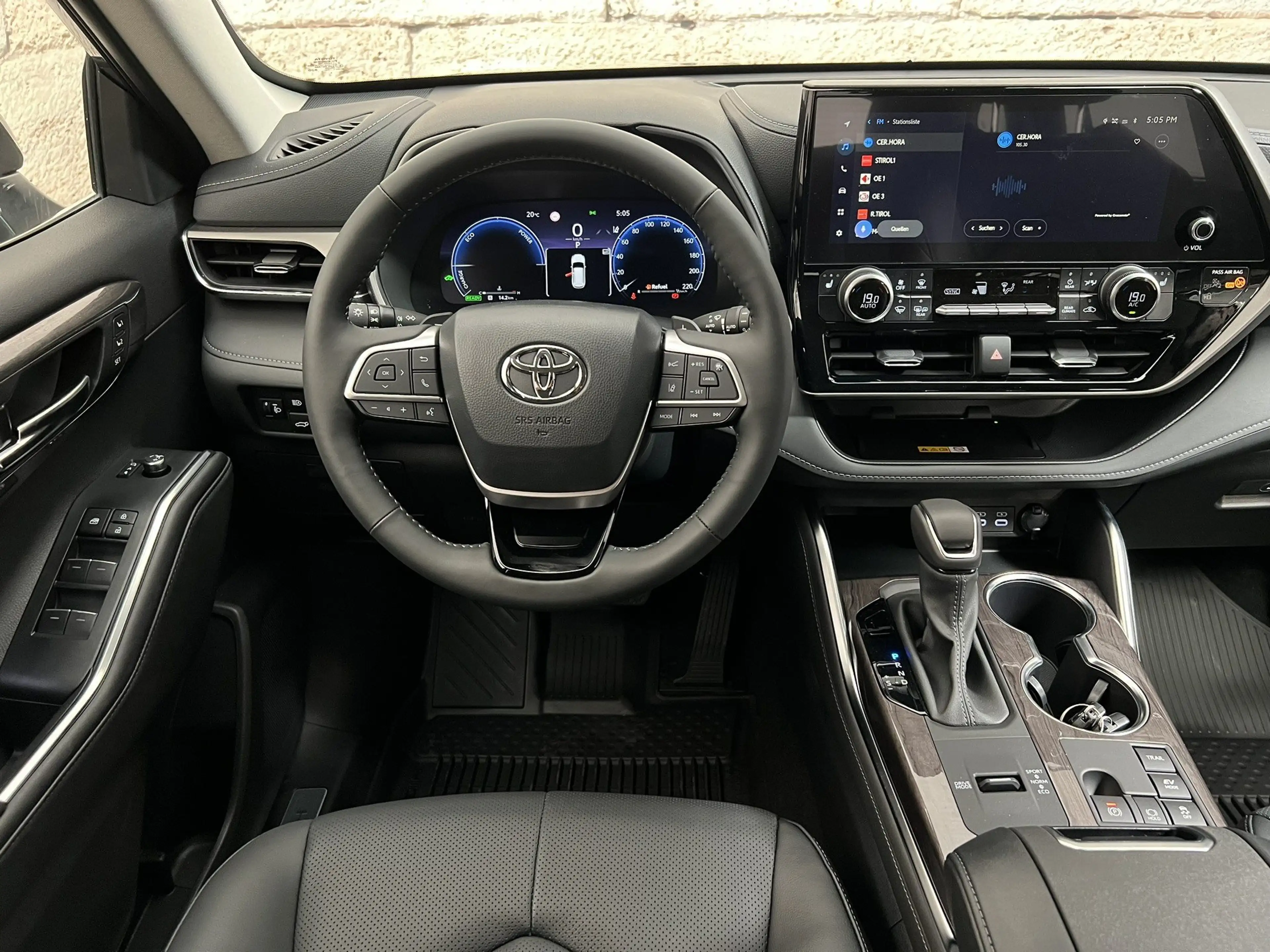 Toyota Highlander 2,5 Hybrid Style — photo 9