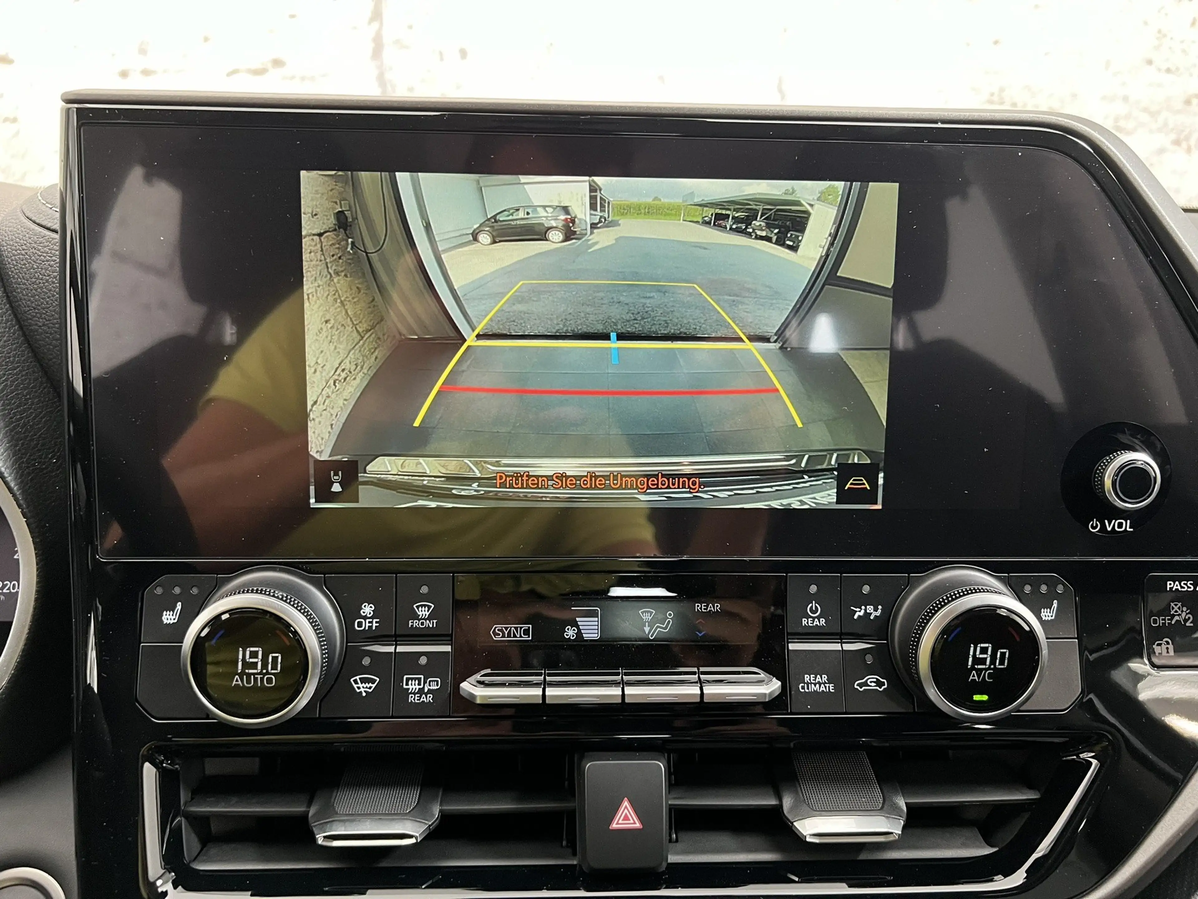 Toyota Highlander 2,5 Hybrid Style — photo 15