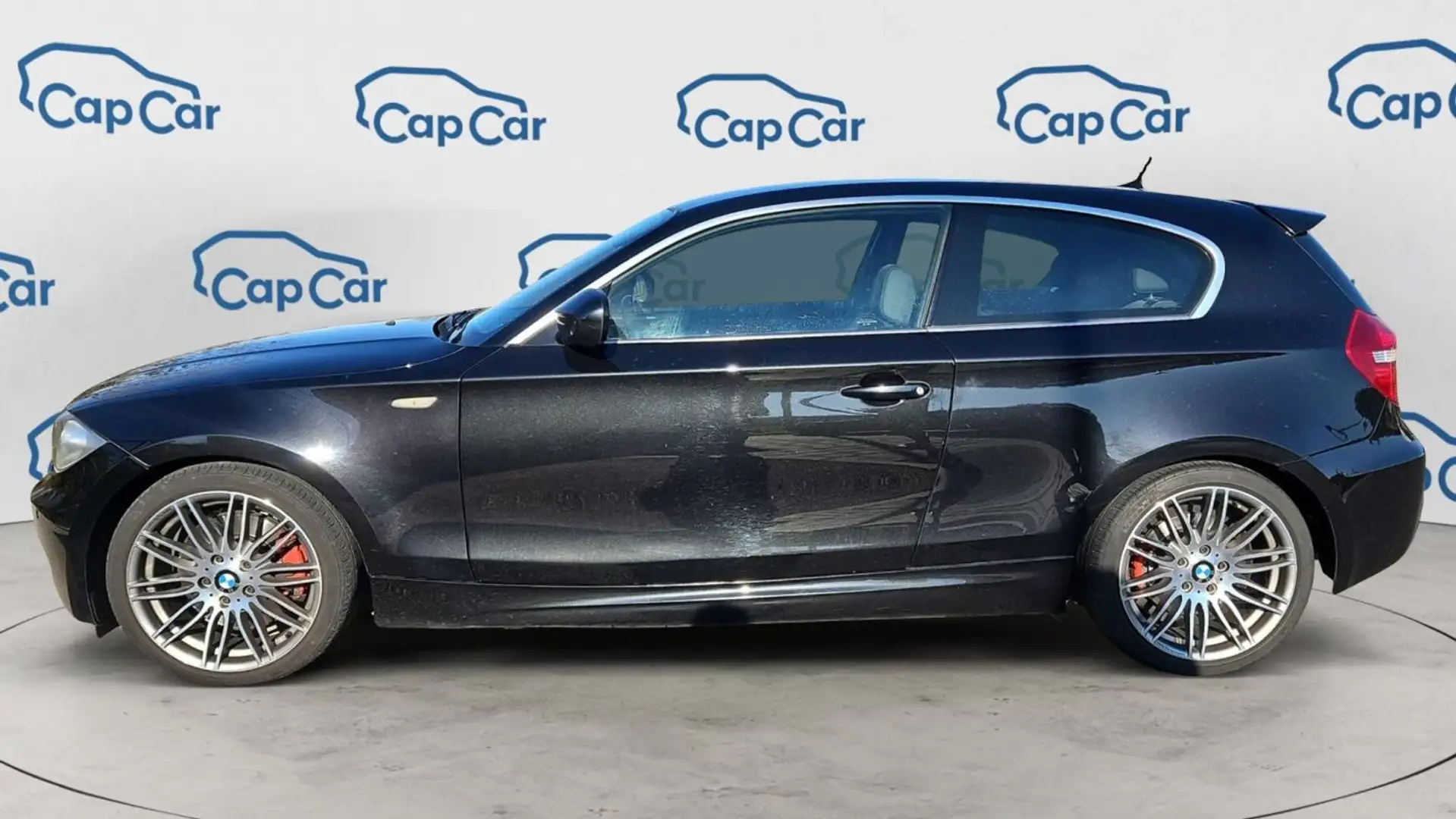 BMW 130 130i 258 M Sport Zwart - 2