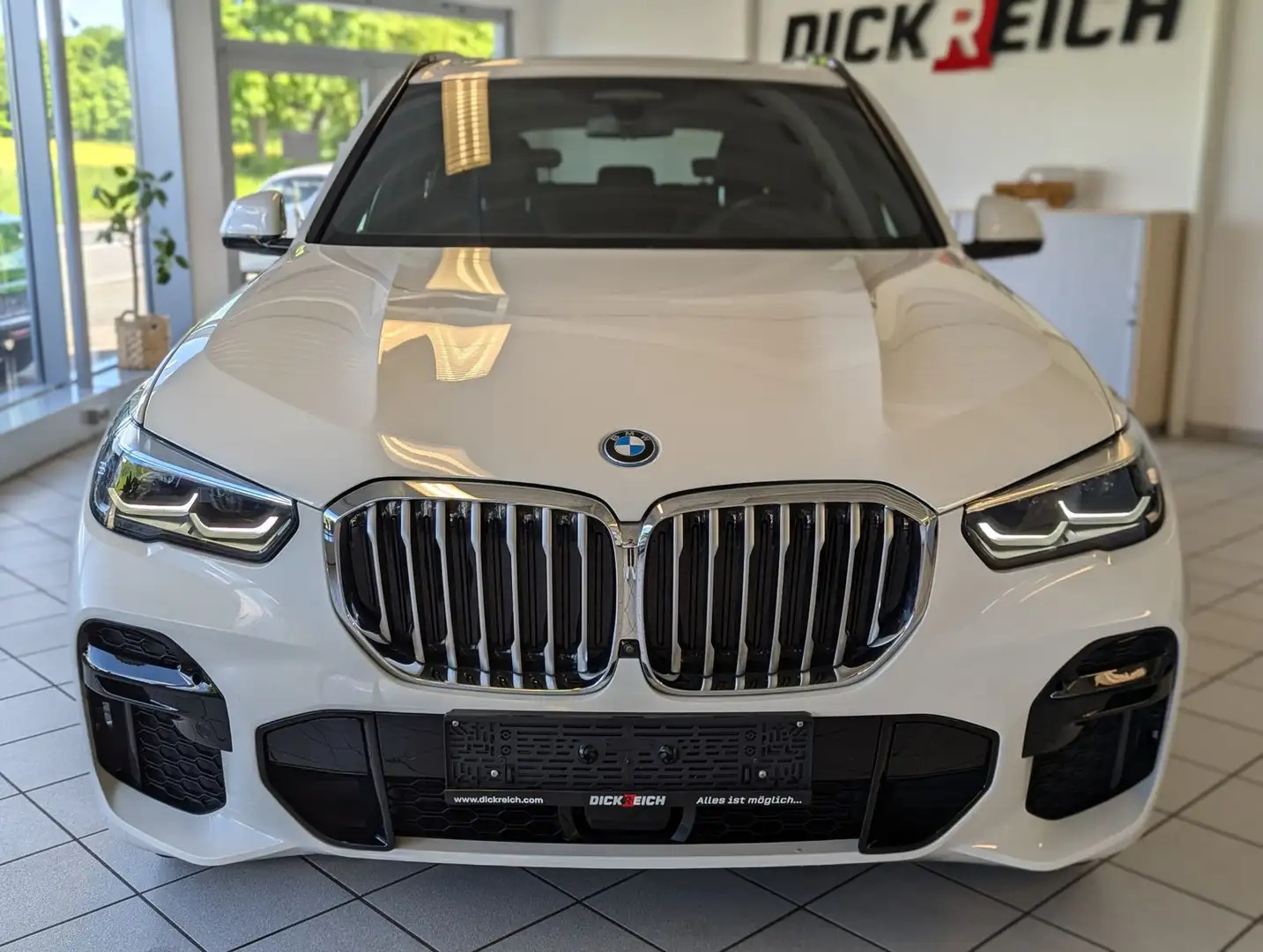 BMW X5 45 e xD M-Sport Pano Luft Assist+ ACC 20" Blanc - 2