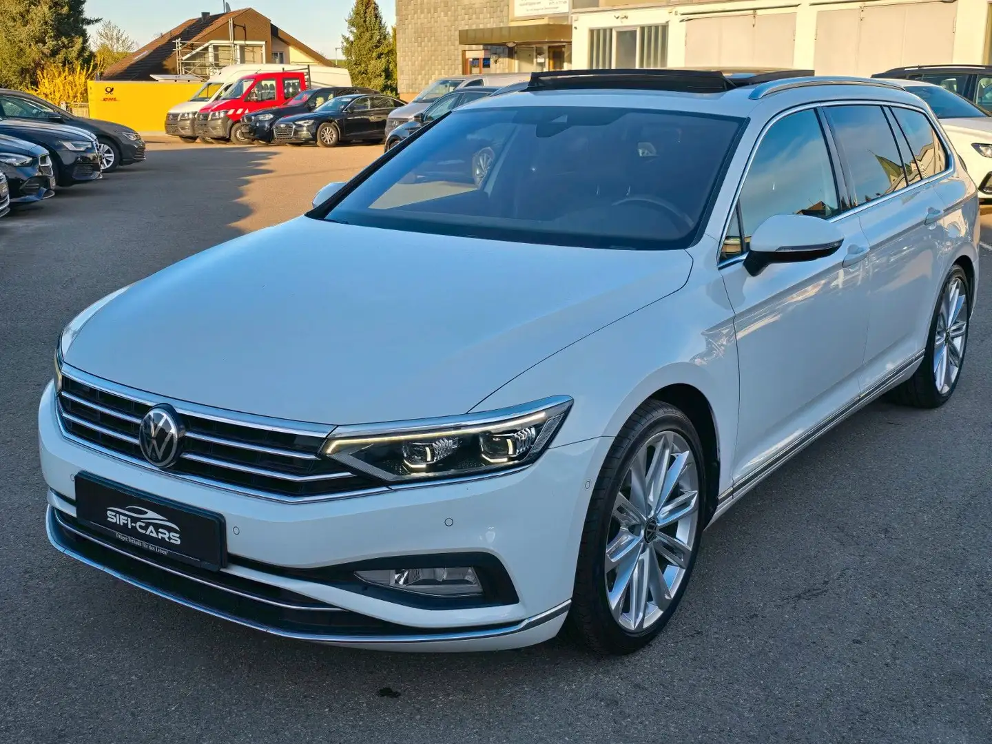 Volkswagen Passat Variant Passat 2.0 TDI Var.*R-LINE*DIG*NAV*LEDER*IQ*PANO Weiß - 2