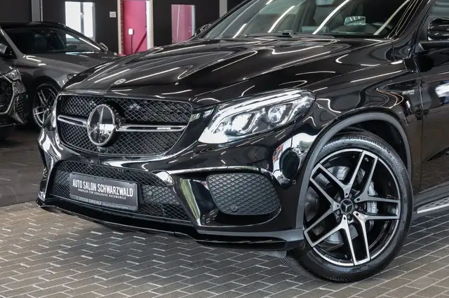 Mercedes-Benz GLE view 3