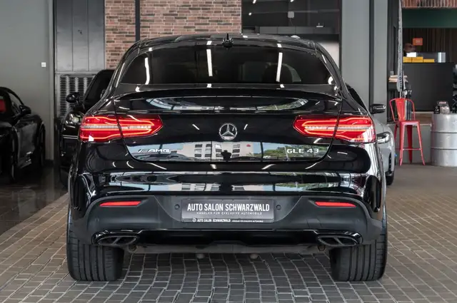 Mercedes-Benz GLE view 9