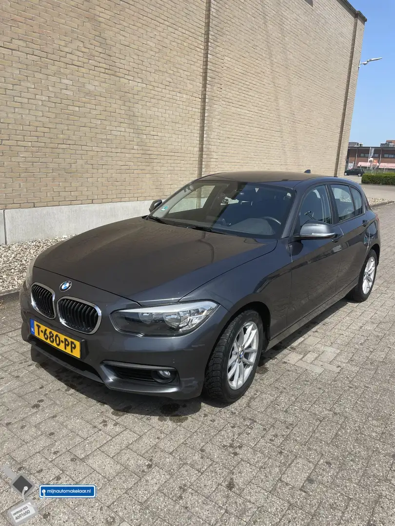 BMW 116 1-serie 116d Edition Sport Line Shadow Executive Grijs - 1