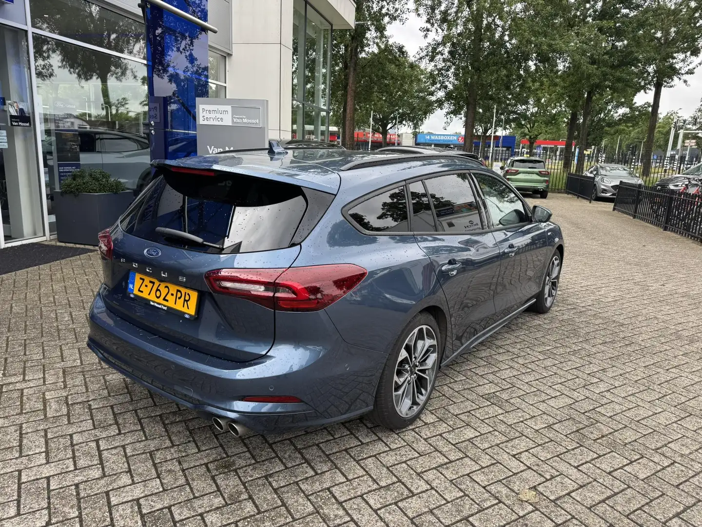 Ford Focus Wagon 1.0 EcoBoost Hybrid ST Line X | Trekhaak | E Blauw - 2