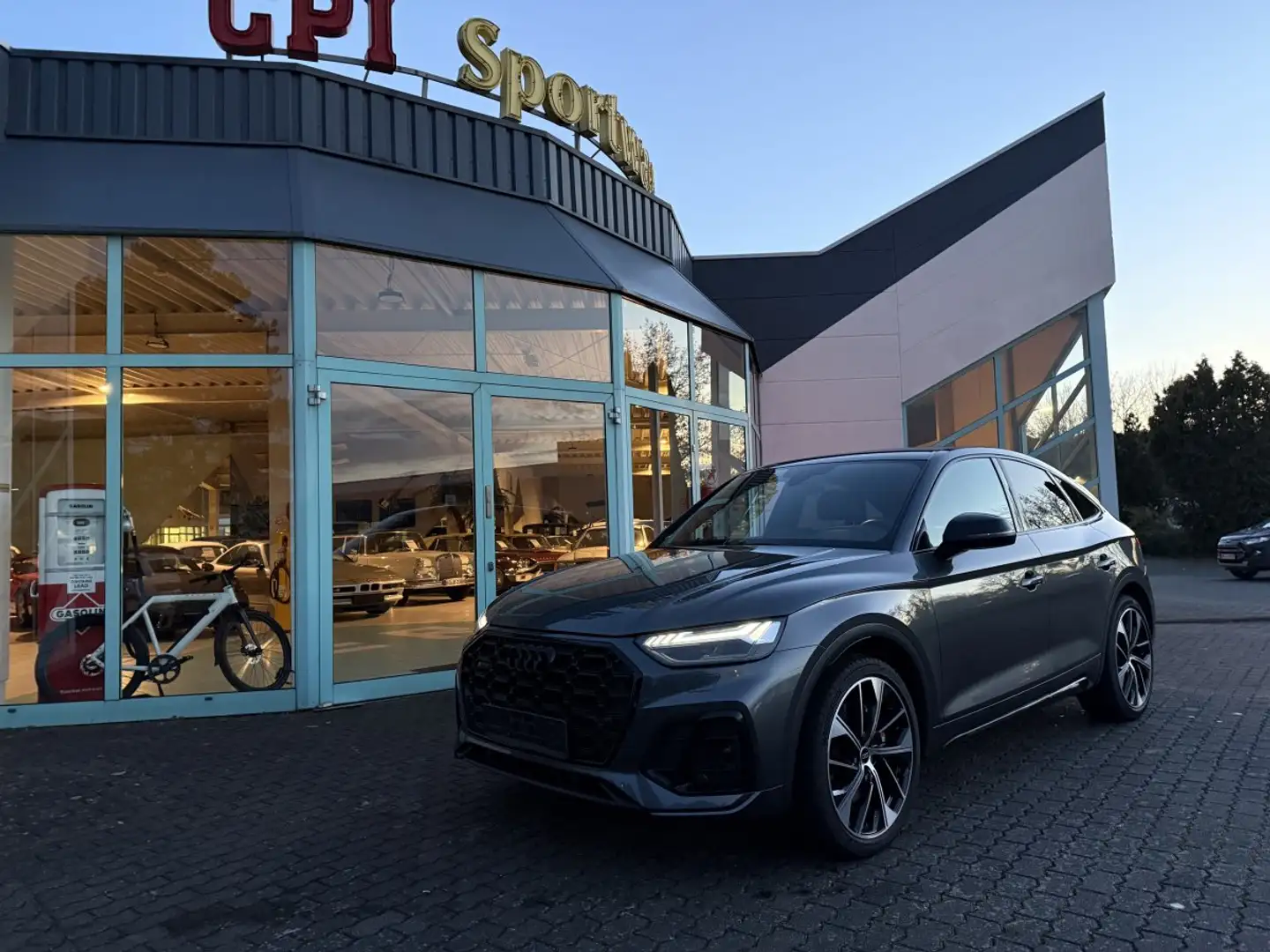 Audi SQ5 Sportback Grau - 2