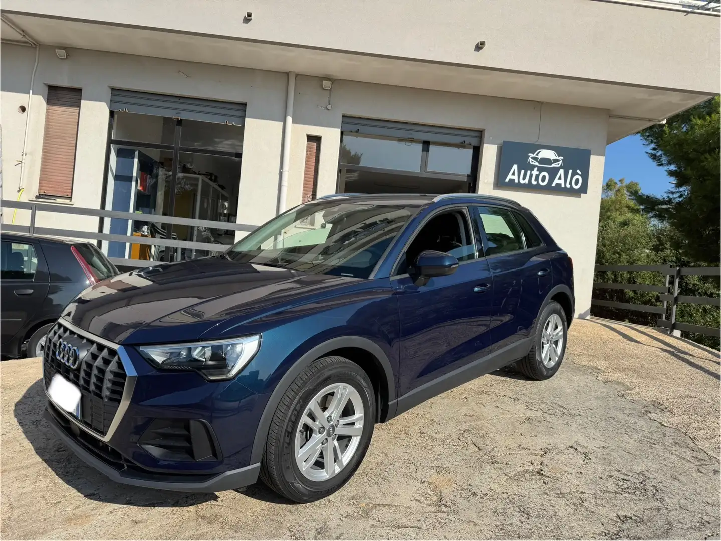 Audi Q3 2.0 TDI Business quattro - NEW MODEL - 1