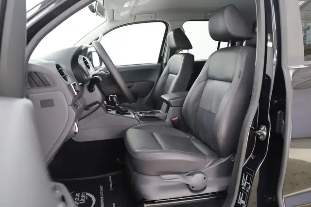 Volkswagen Amarok view 9