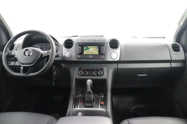 Volkswagen Amarok view 14