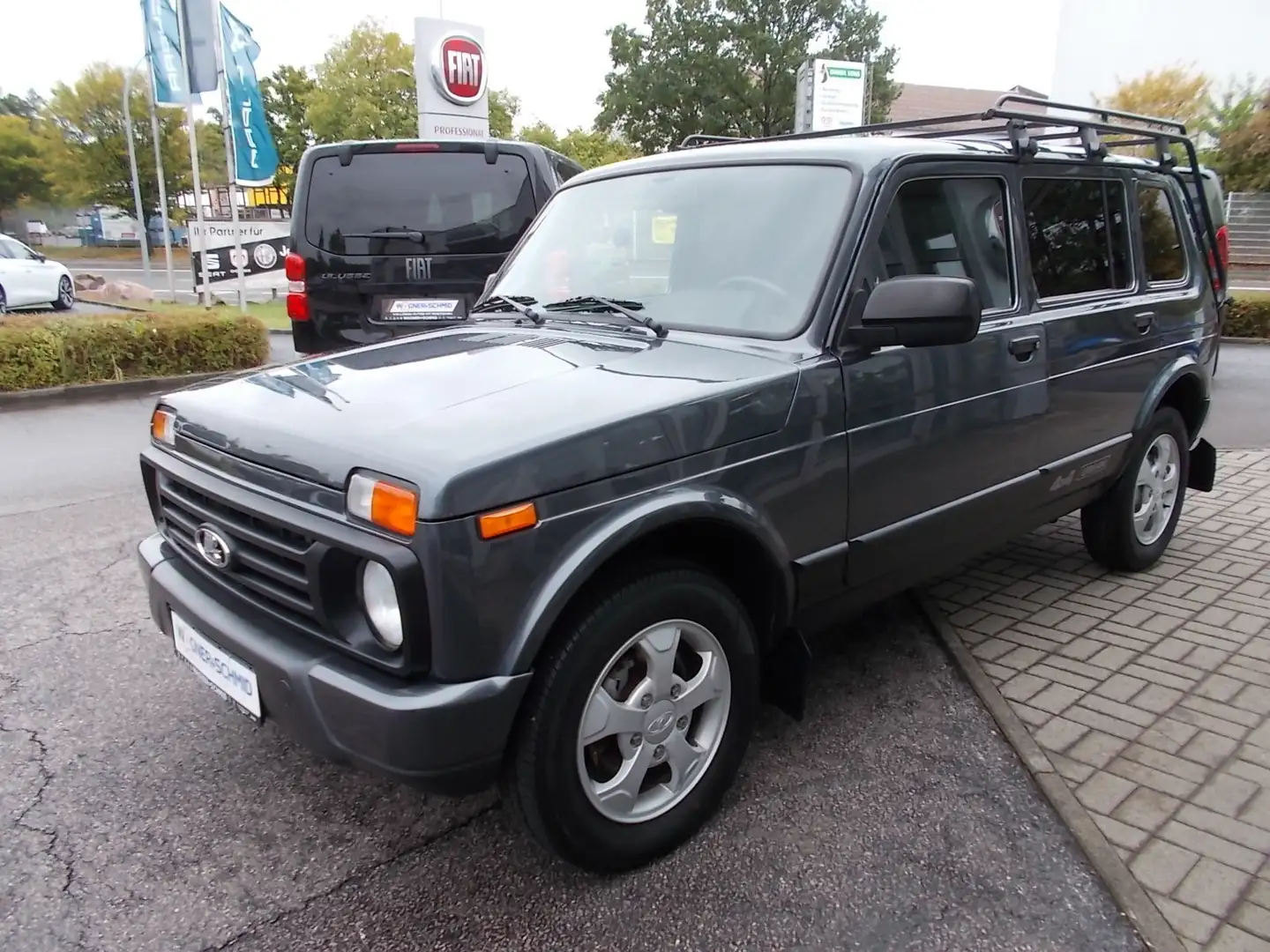 Lada Niva Taiga 1.7 Urban 4x4 + 5 Türer + AHK Gri - 1