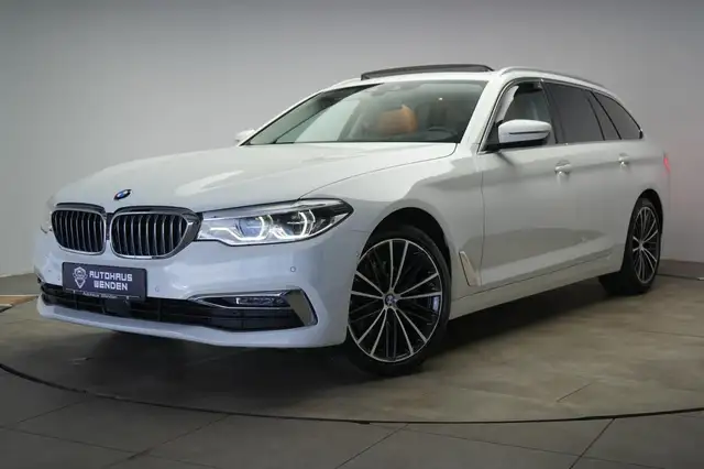 BMW 5 Series view 3