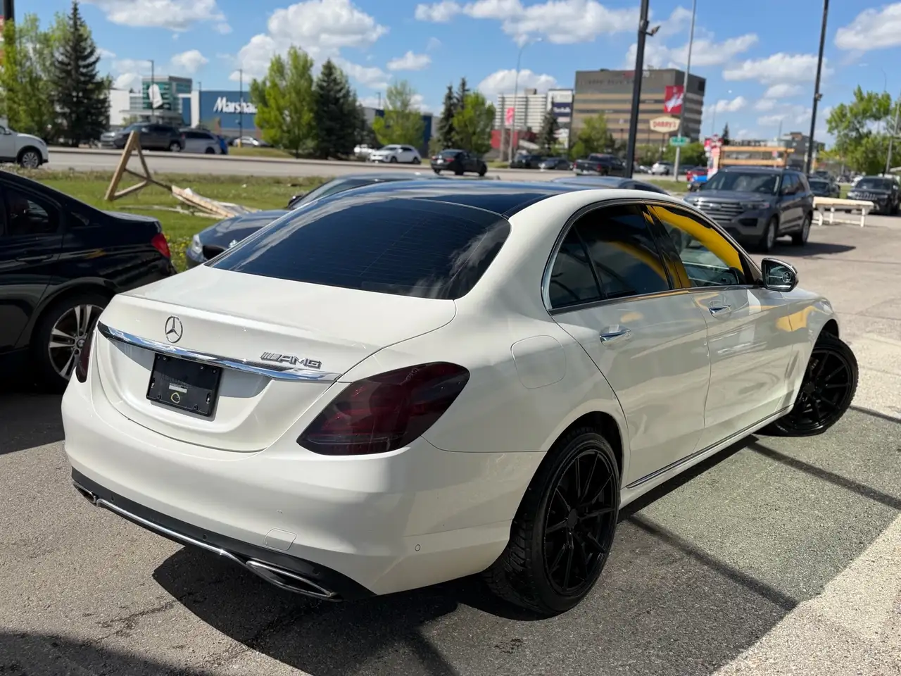 Mercedes-Benz C-Class снимка Mercedes-Benz C-Class