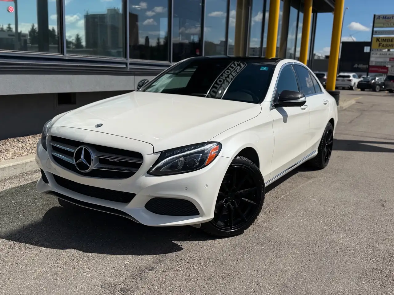 2015 Mercedes-Benz C-Class снимка 2015 Mercedes-Benz C-Class