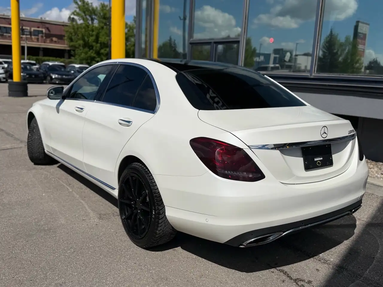 Mercedes-Benz C-Class снимка Mercedes-Benz C-Class