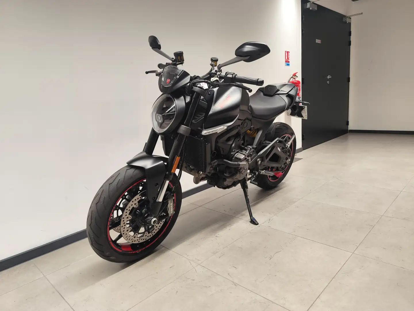 Ducati Monster 900 Noir - 2