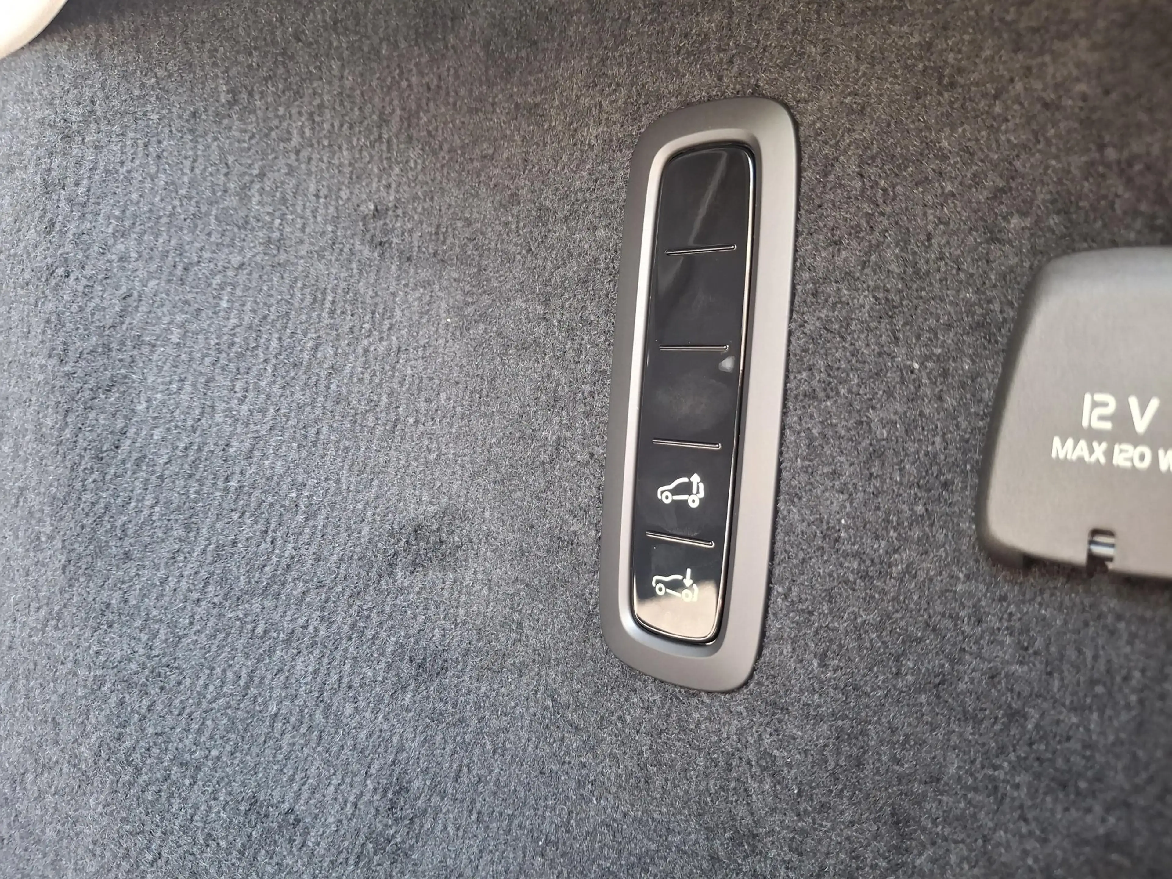 Volvo ES90 Single Motor Extended Range Ultra 92 kWh — photo 14