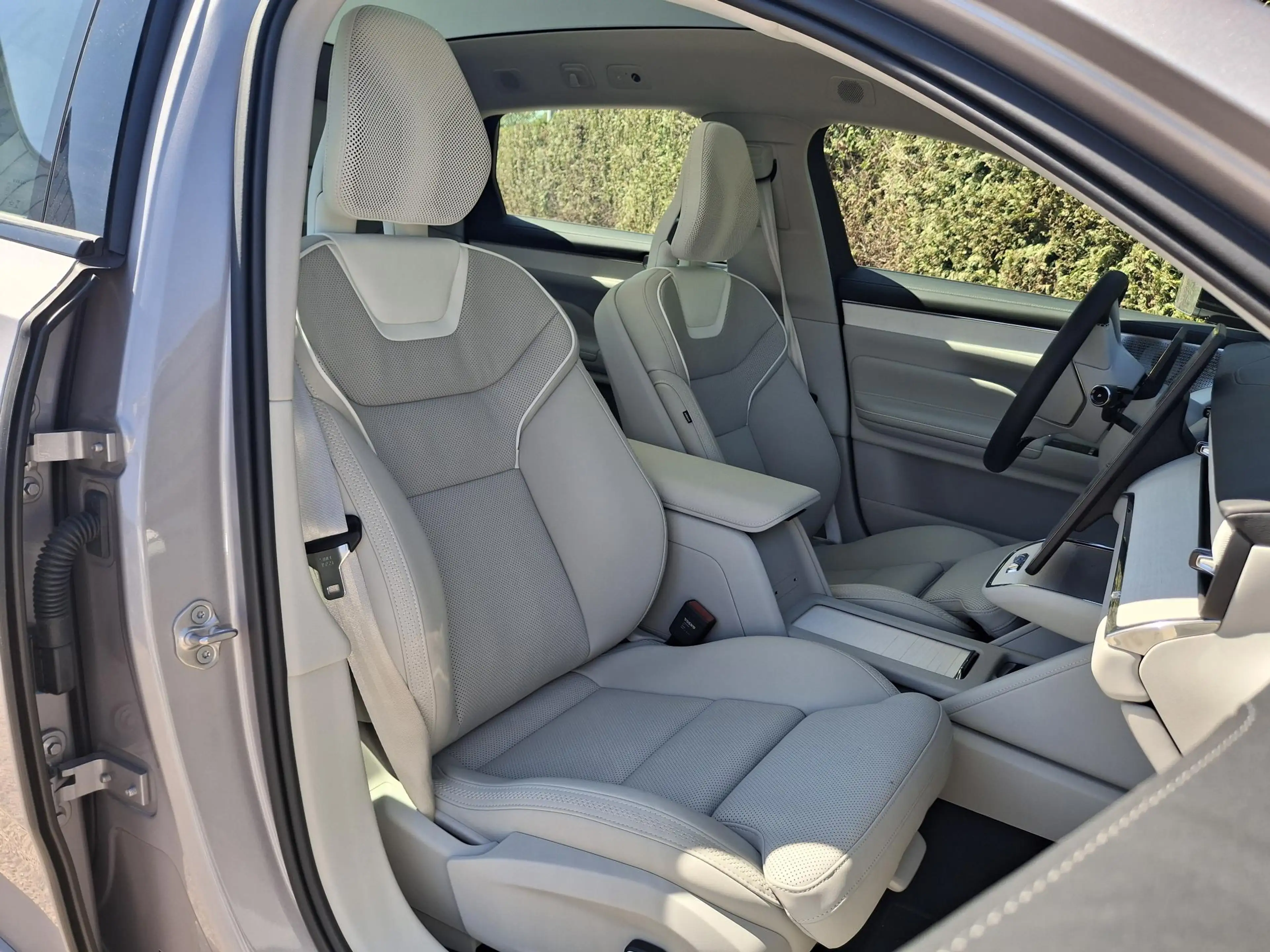 Volvo ES90 Single Motor Extended Range Ultra 92 kWh — photo 4