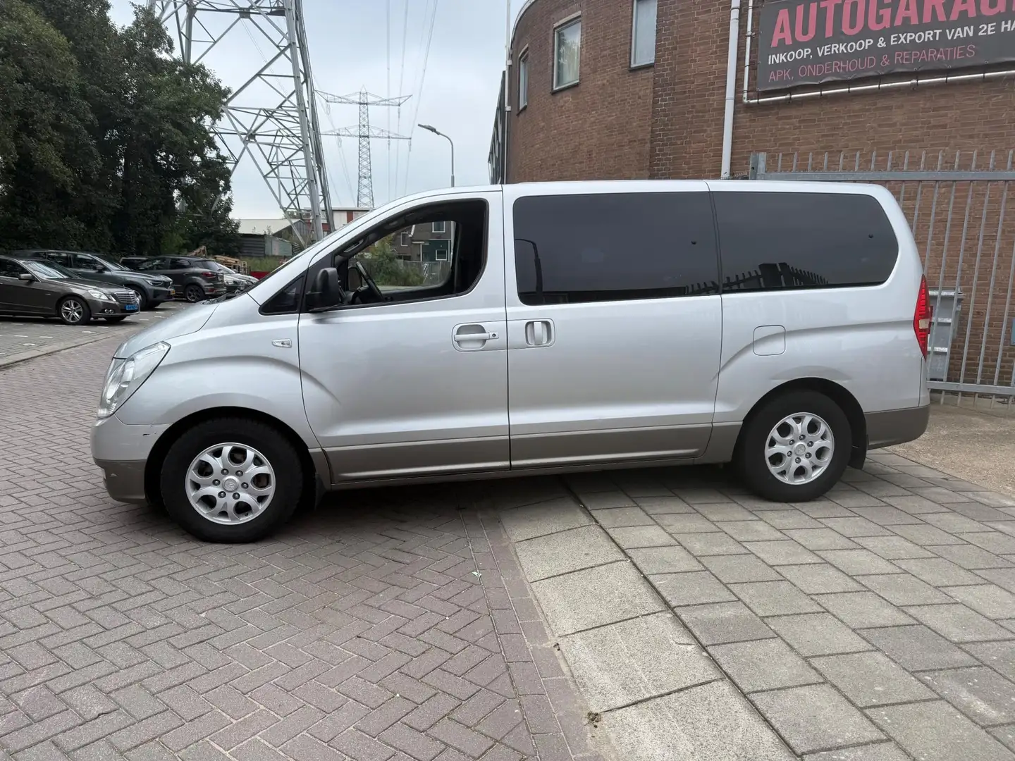 Hyundai H-1 H300 8 persoons Airco Grijs - 2