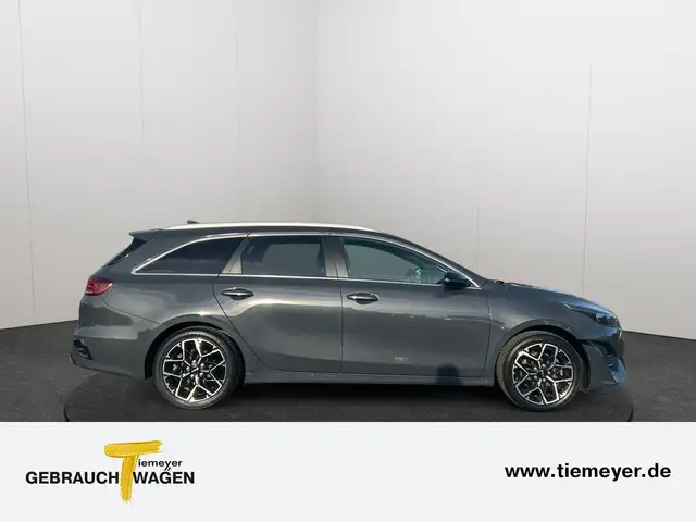 Kia Ceed view 4