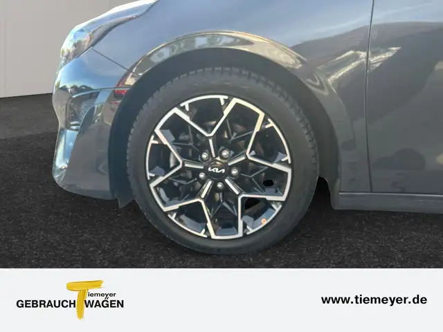 Kia Ceed view 9