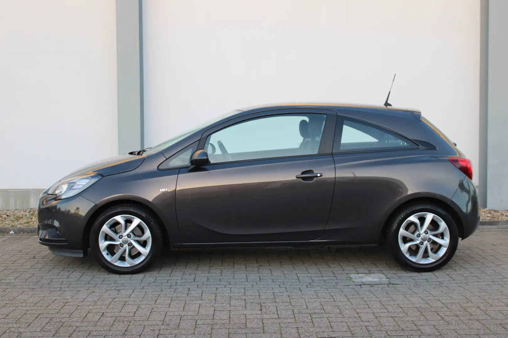 Opel Corsa 1.0 Turbo Edition / Parkeersensoren / Airco / DAB Gris - 2