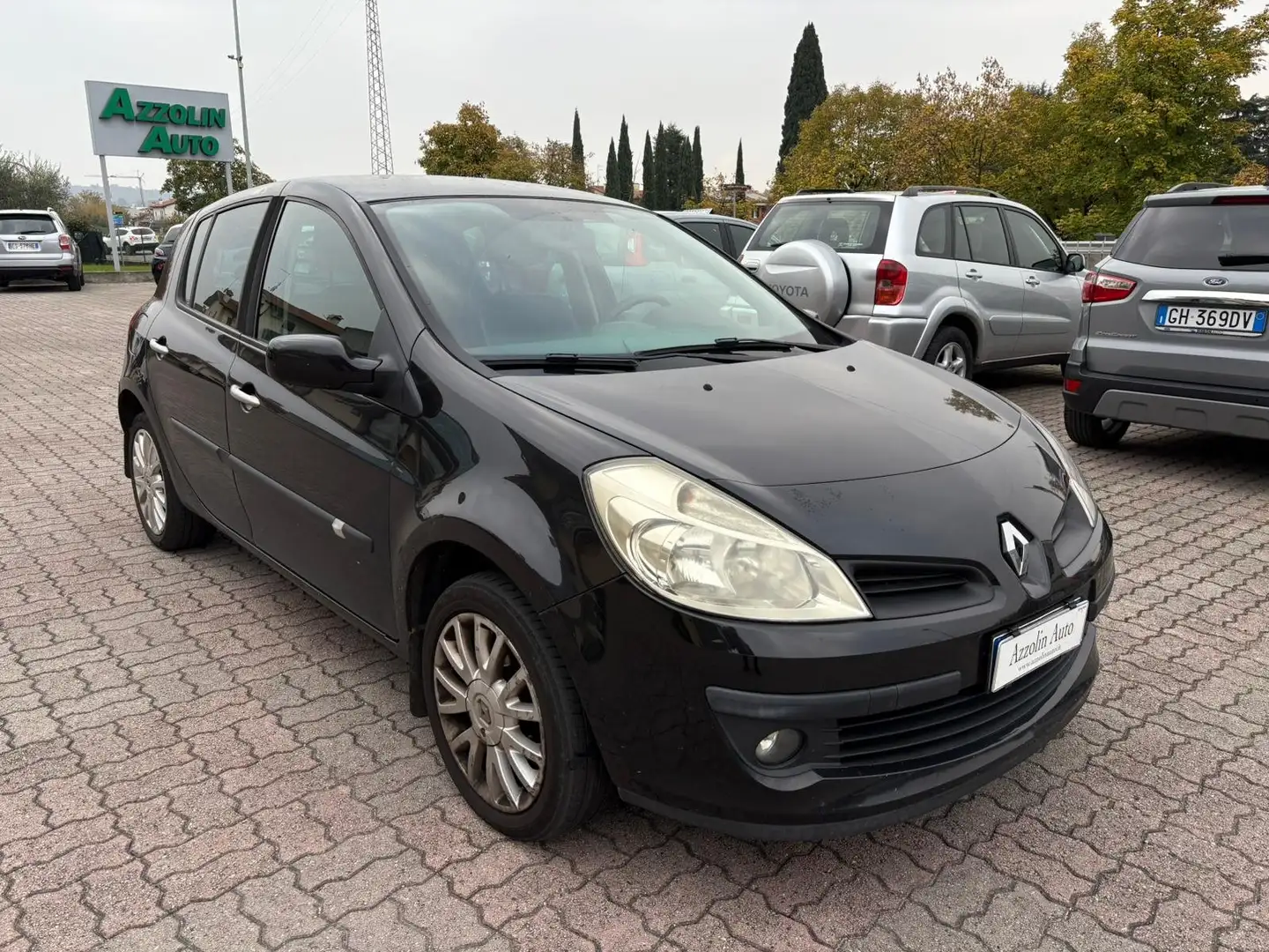 Renault Clio 1.2 BENZINA SI A NEOPATENTATI Negro - 1