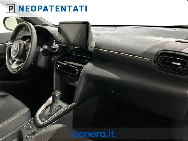 Toyota Yaris view 15