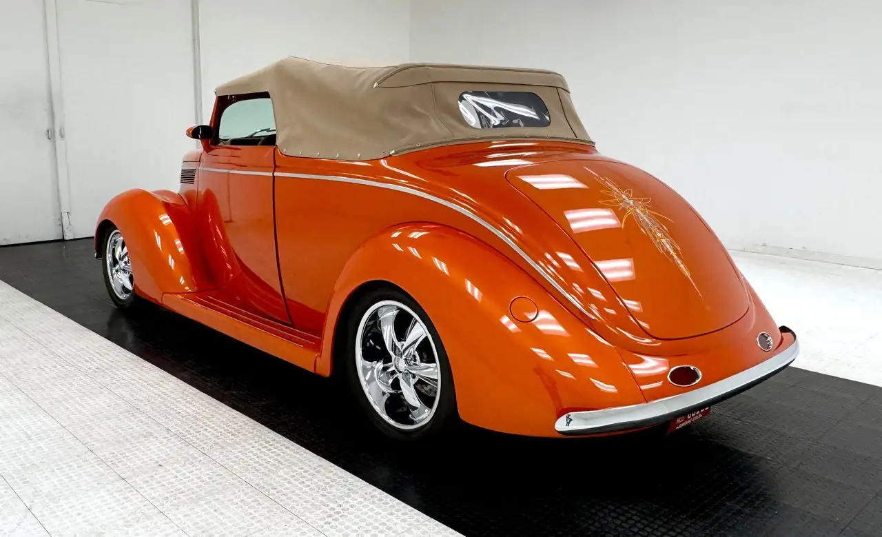 Ford 85 Cabriolet, foto 3