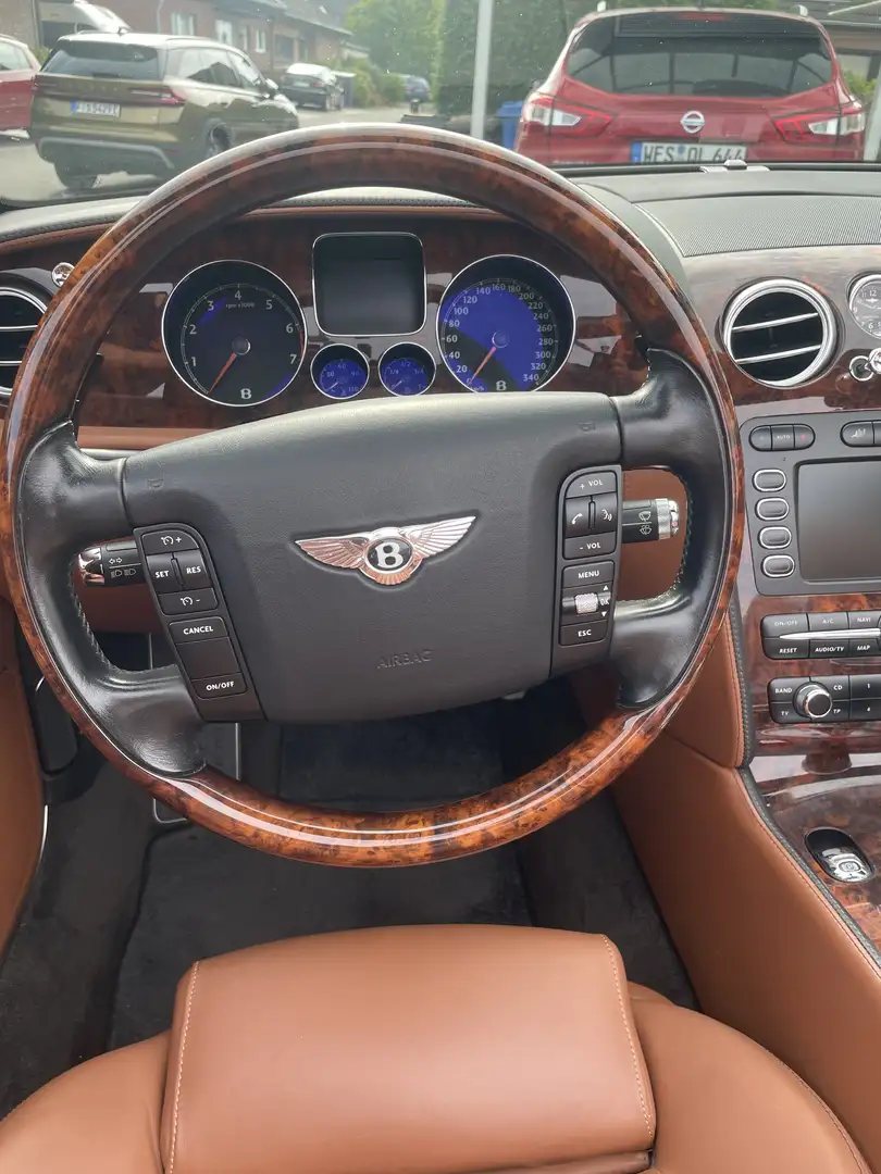 Bentley Continental GTC Mulliner - 2