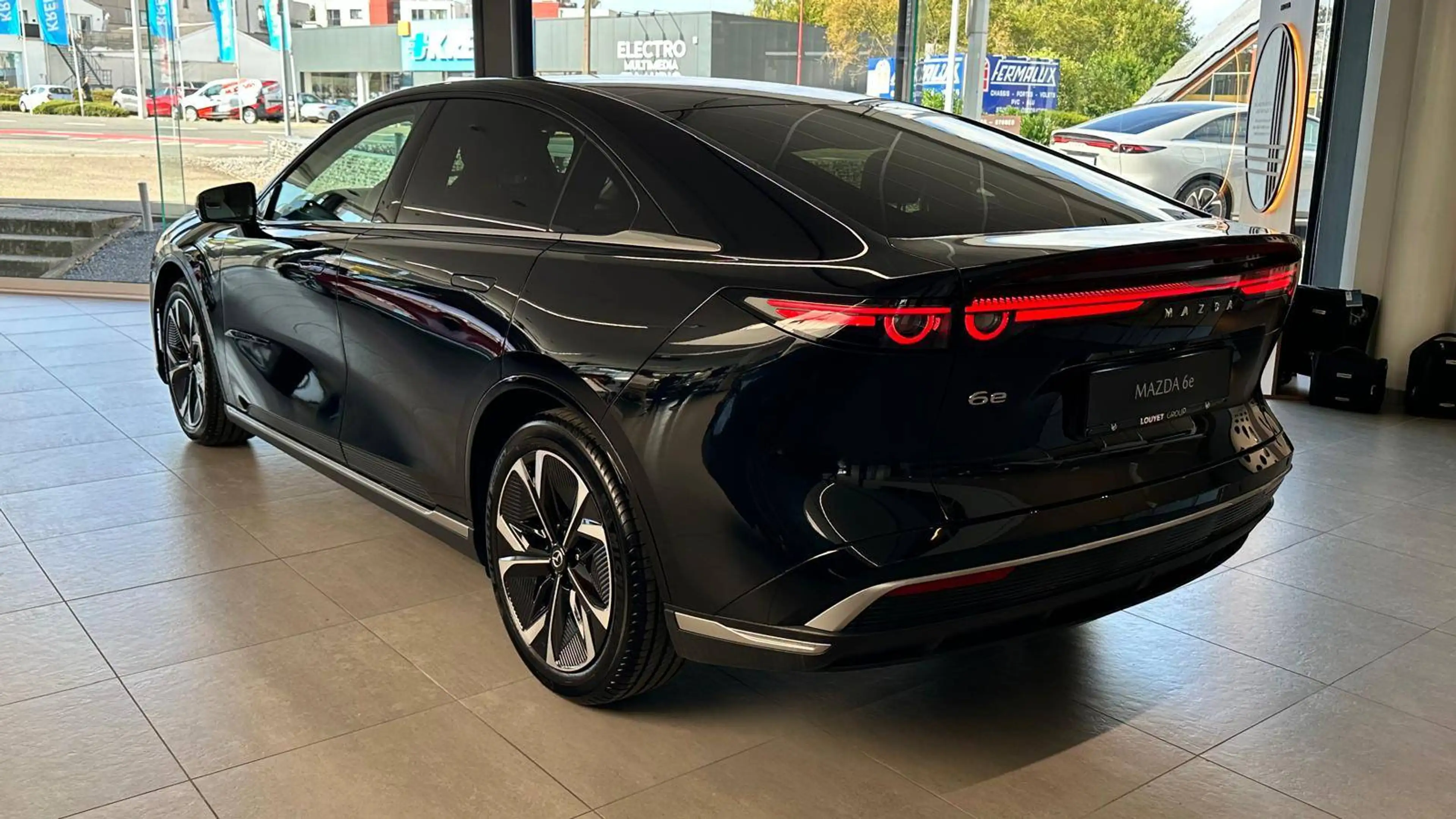 Mazda 6e 6e 68.8 kWh Takumi Takumi — photo 3