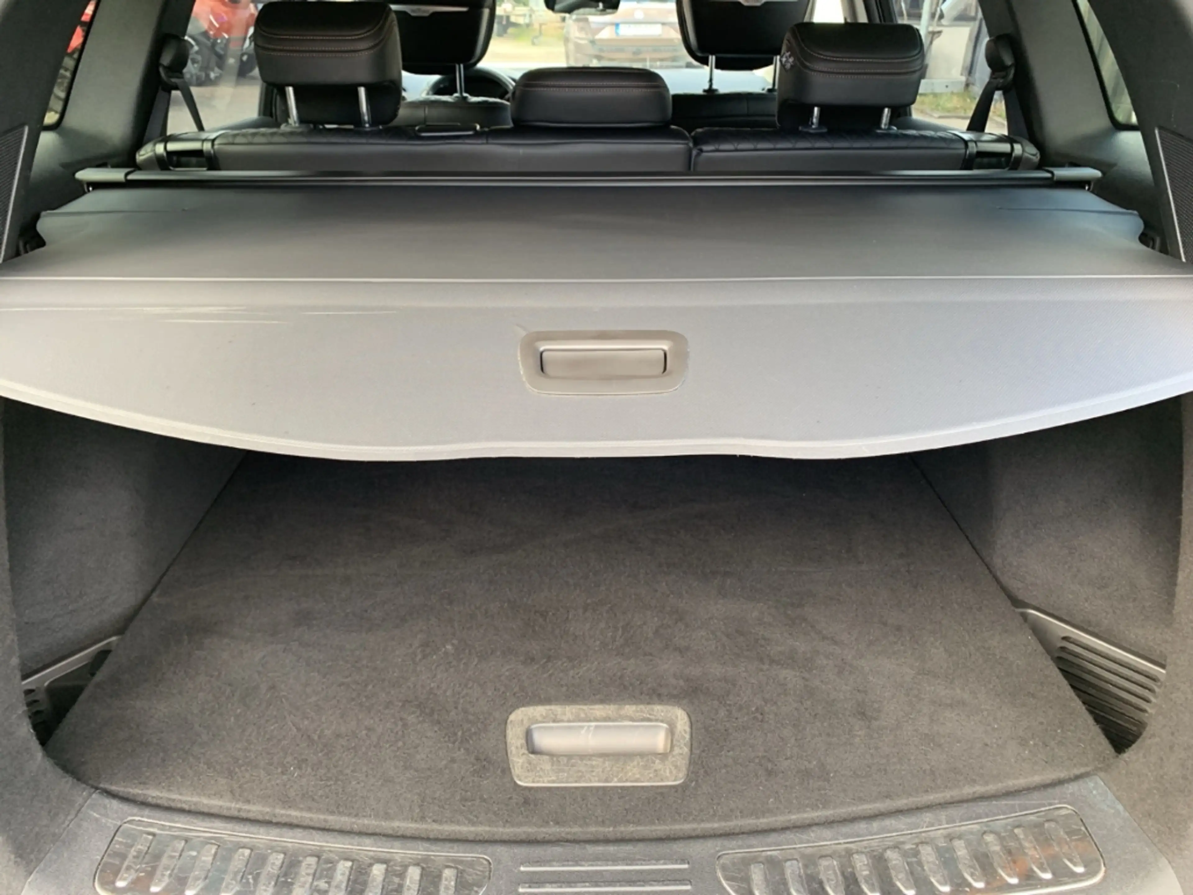 Renault Koleos INITIALE PARIS 4x4 2.0 BLUE dCi 185 Initiale Paris — photo 12