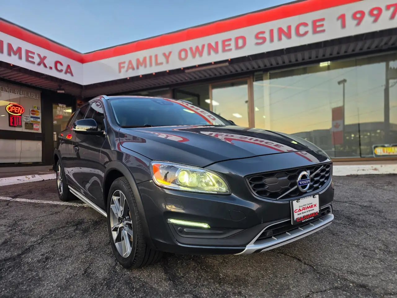 Volvo V60 Cross Country снимка Volvo V60 Cross Country